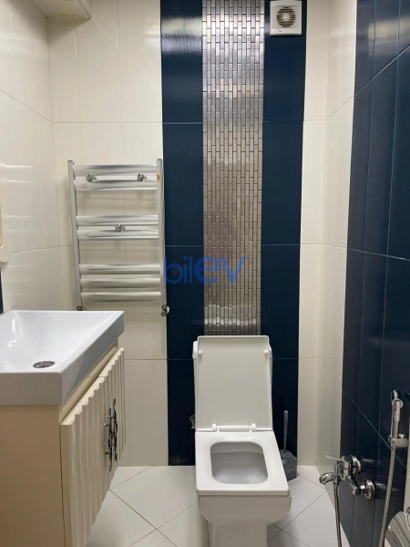 Satış 4 otaqlı Yeni Tikili bina evi  147m², Bakı