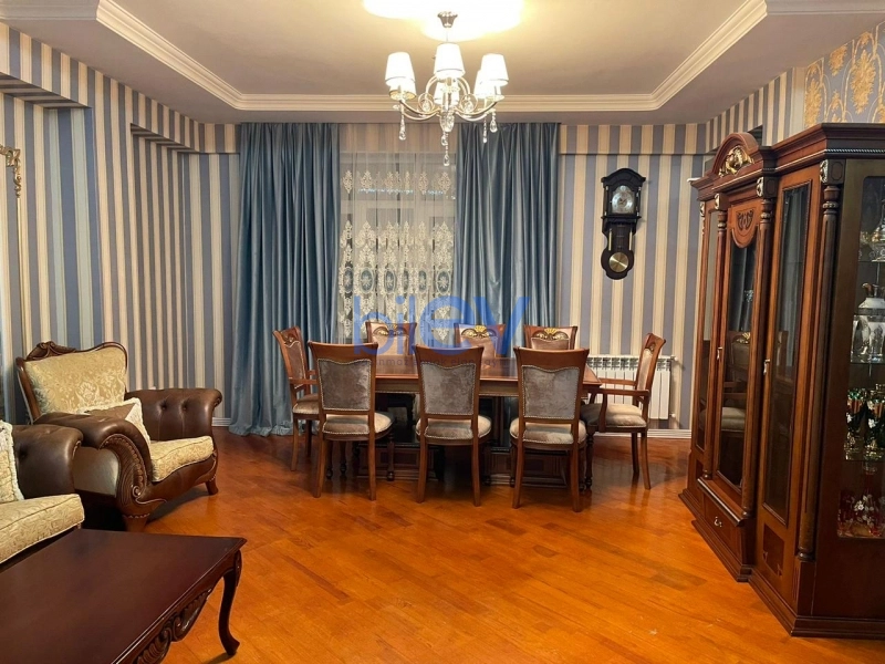 Satış 4 otaqlı Yeni Tikili bina evi  147m², Bakı