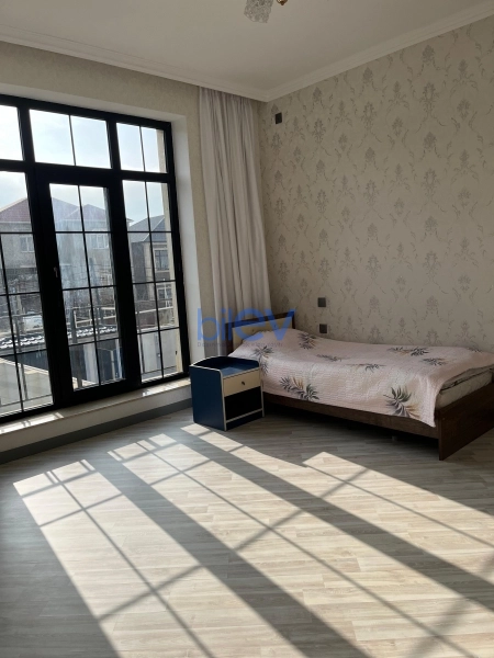 Satış 6 otaqlı Villa  240m², Bakı