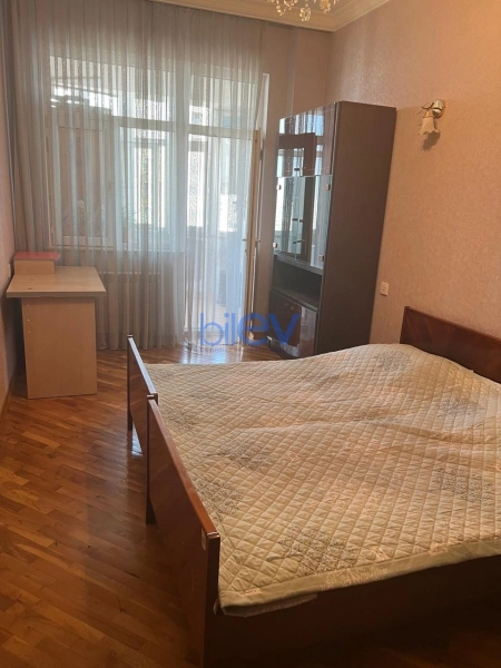 Aylıq Kirayə 3 otaqlı Yeni Tikili bina evi  92m², Bakı