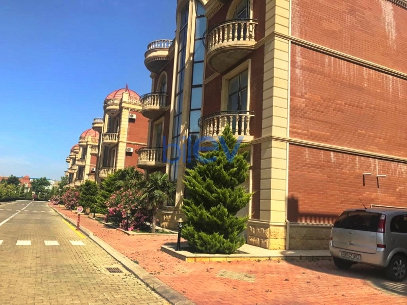 Satış 10 otaqlı Villa  1000m², Bakı