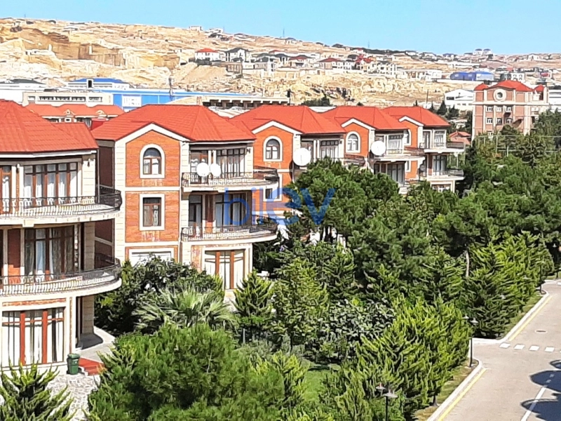 Satış 10 otaqlı Villa  1000m², Bakı