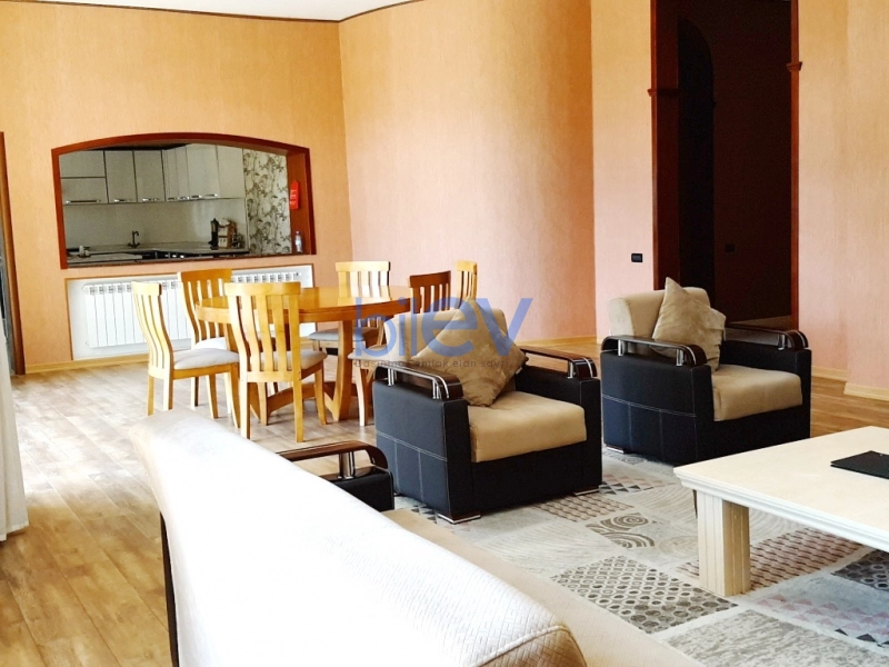 Satış 10 otaqlı Villa  1000m², Bakı