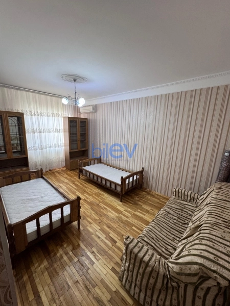 Aylıq Kirayə 3 otaqlı Köhnə Tikili bina evi  60m², Bakı