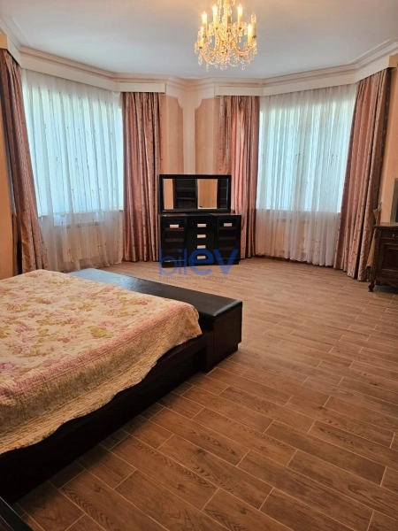 Aylıq Kirayə 3 otaqlı Yeni Tikili bina evi  164m², Bakı