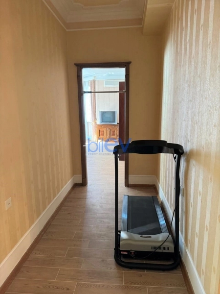 Aylıq Kirayə 3 otaqlı Yeni Tikili bina evi  164m², Bakı