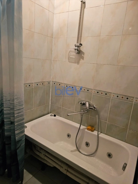 Aylıq Kirayə 3 otaqlı Yeni Tikili bina evi  164m², Bakı