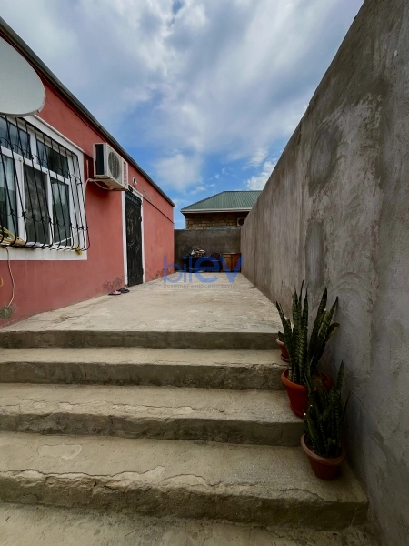 Satış 3 otaqlı Köhnə Tikili bina evi  100m², Bakı
