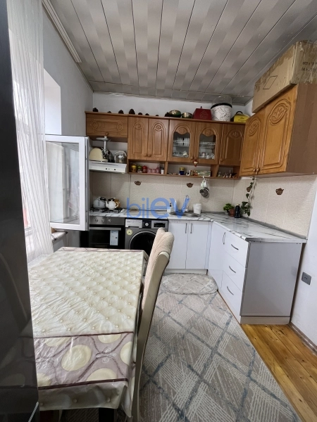 Satış 3 otaqlı Köhnə Tikili bina evi  100m², Bakı