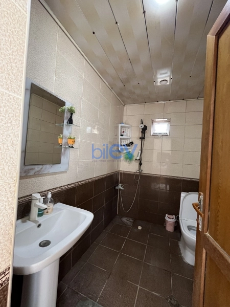 Satış 3 otaqlı Köhnə Tikili bina evi  100m², Bakı