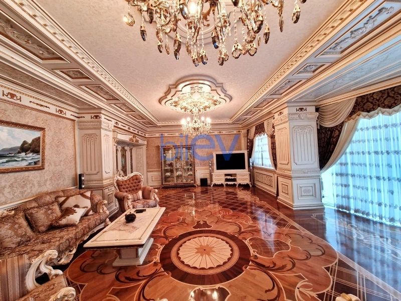 Satış 4 otaqlı Yeni Tikili bina evi  250m², Bakı