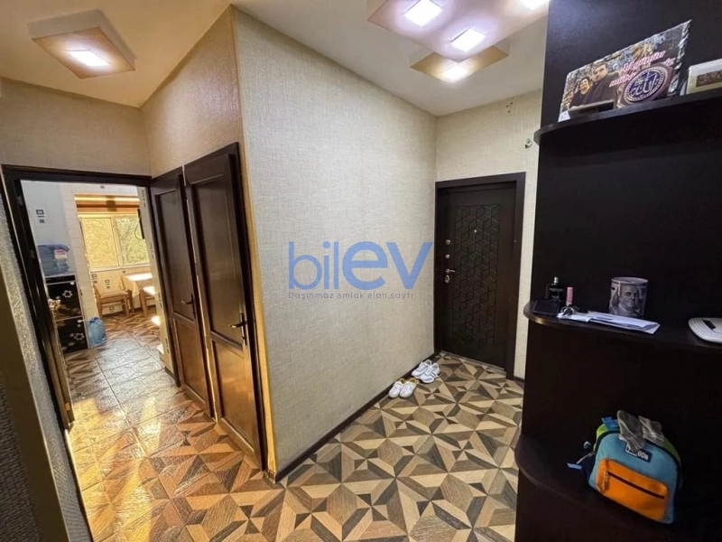 Satış 4 otaqlı Köhnə Tikili bina evi  120m², Bakı