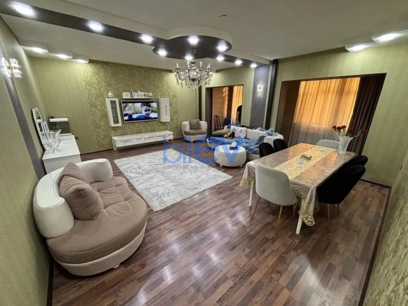 Satış 4 otaqlı Köhnə Tikili bina evi  120m², Bakı