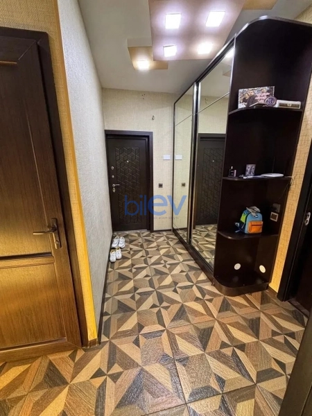 Satış 4 otaqlı Köhnə Tikili bina evi  120m², Bakı