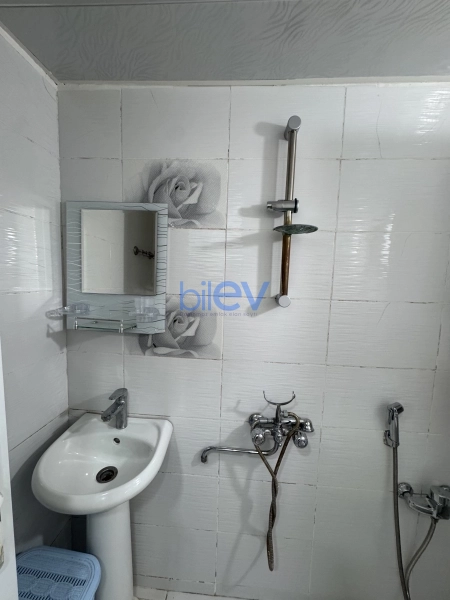 Aylıq Kirayə 2 otaqlı Köhnə Tikili bina evi  50m², Bakı