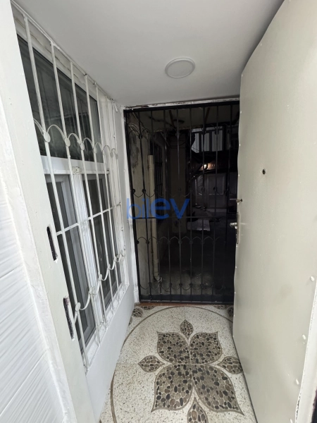 Aylıq Kirayə 2 otaqlı Köhnə Tikili bina evi  50m², Bakı