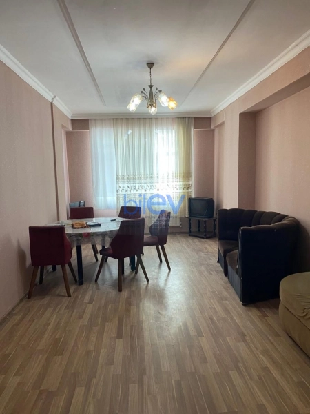 Aylıq Kirayə 4 otaqlı Yeni Tikili bina evi  150m², Bakı
