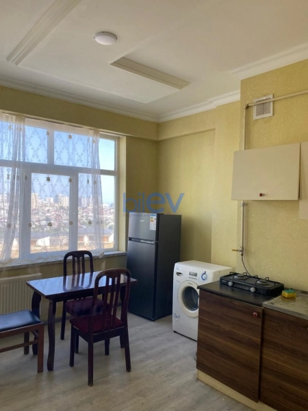 Aylıq Kirayə 4 otaqlı Yeni Tikili bina evi  150m², Bakı
