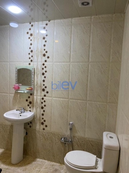 Aylıq Kirayə 4 otaqlı Yeni Tikili bina evi  150m², Bakı