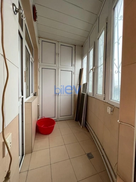 Aylıq Kirayə 3 otaqlı Yeni Tikili bina evi  101m², Bakı