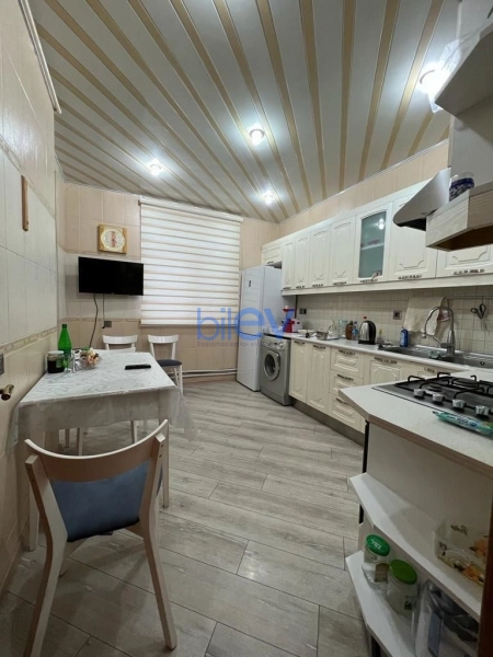 Aylıq Kirayə 3 otaqlı Yeni Tikili bina evi  101m², Bakı