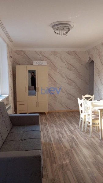 Aylıq Kirayə 1 otaqlı Köhnə Tikili bina evi  40m², Bakı