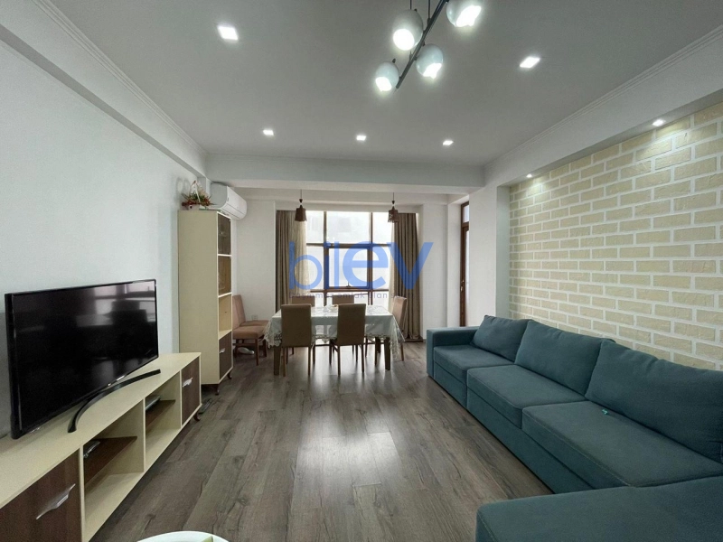 Aylıq Kirayə 3 otaqlı Yeni Tikili bina evi  88m², Bakı