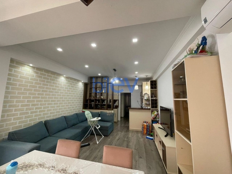 Aylıq Kirayə 3 otaqlı Yeni Tikili bina evi  88m², Bakı
