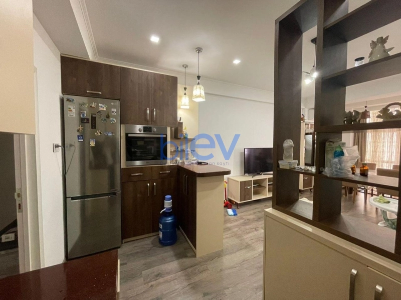 Aylıq Kirayə 3 otaqlı Yeni Tikili bina evi  88m², Bakı