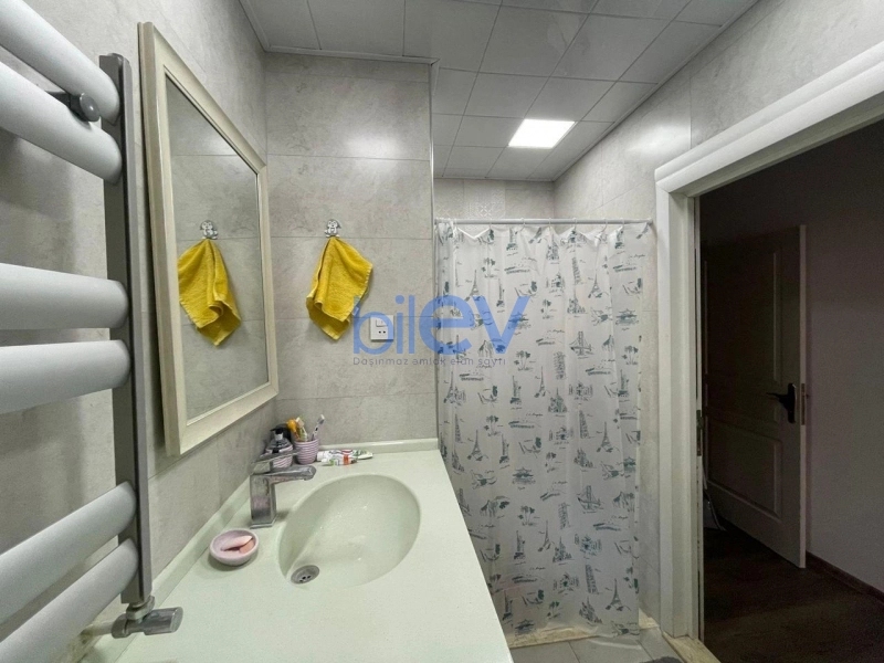 Aylıq Kirayə 3 otaqlı Yeni Tikili bina evi  88m², Bakı