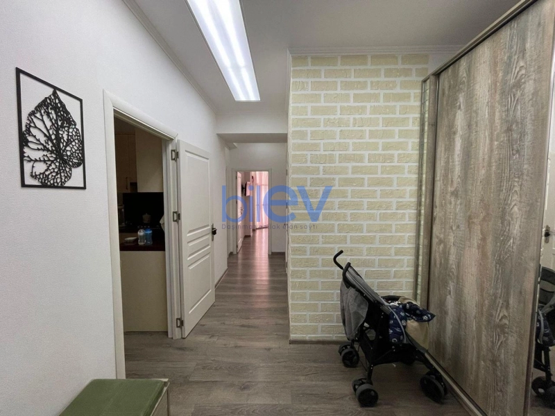Aylıq Kirayə 3 otaqlı Yeni Tikili bina evi  88m², Bakı