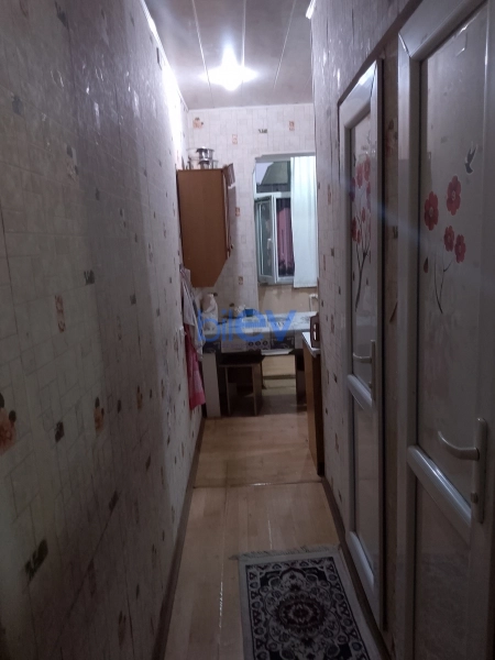 Satış 4 otaqlı Köhnə Tikili bina evi  100m², Xırdalan