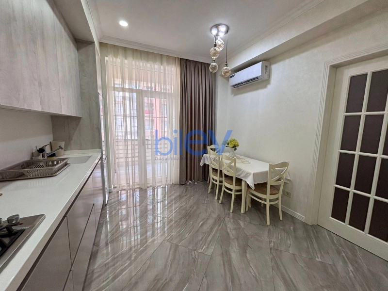 Aylıq Kirayə 2 otaqlı Yeni Tikili bina evi  65m², Bakı