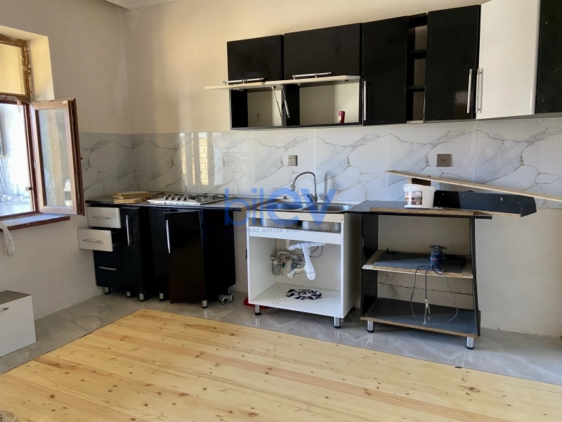Aylıq Kirayə 3 otaqlı Həyət evi  100m², Bakı