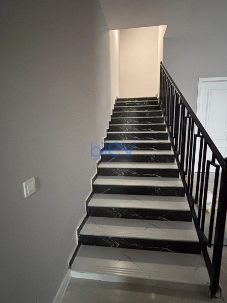 Satış 5 otaqlı Həyət evi  170m², Bakı