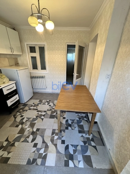 Aylıq Kirayə 2 otaqlı Köhnə Tikili bina evi  25m², Bakı