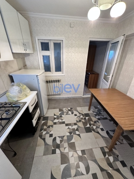 Aylıq Kirayə 2 otaqlı Köhnə Tikili bina evi  25m², Bakı