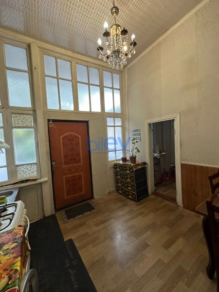 Aylıq Kirayə 2 otaqlı Köhnə Tikili bina evi  80m², Bakı