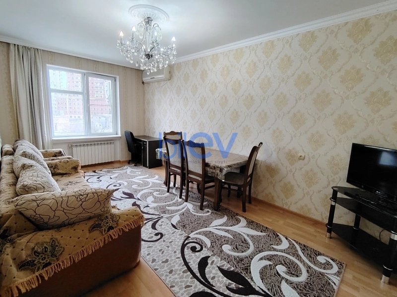 Aylıq Kirayə 3 otaqlı Köhnə Tikili bina evi  80m², Bakı