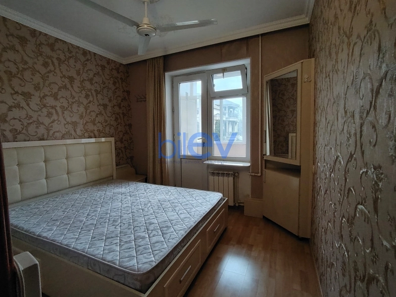 Aylıq Kirayə 3 otaqlı Köhnə Tikili bina evi  80m², Bakı