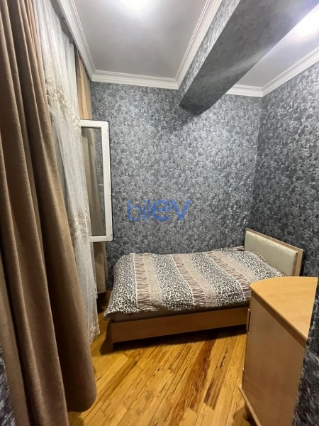 Aylıq Kirayə 4 otaqlı Yeni Tikili bina evi  110m², Bakı