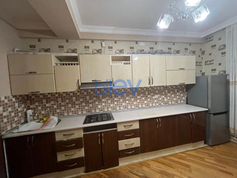 Aylıq Kirayə 4 otaqlı Yeni Tikili bina evi  110m², Bakı