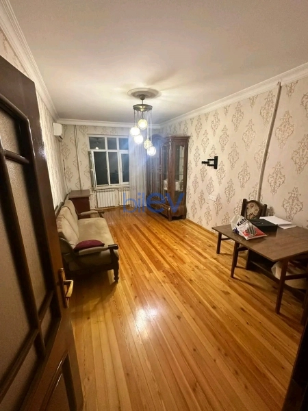 Aylıq Kirayə 2 otaqlı Köhnə Tikili bina evi  60m², Bakı