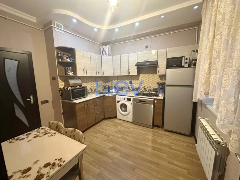 Aylıq Kirayə 3 otaqlı Yeni Tikili bina evi  100m², Bakı