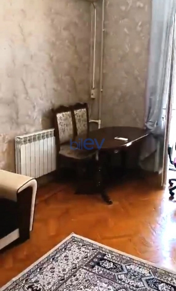 Aylıq Kirayə 2 otaqlı Köhnə Tikili bina evi  86m², Bakı