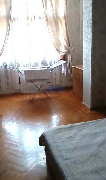 Aylıq Kirayə 2 otaqlı Köhnə Tikili bina evi  86m², Bakı