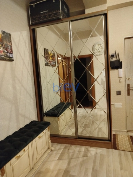 Aylıq Kirayə 2 otaqlı Yeni Tikili bina evi  90m², Bakı