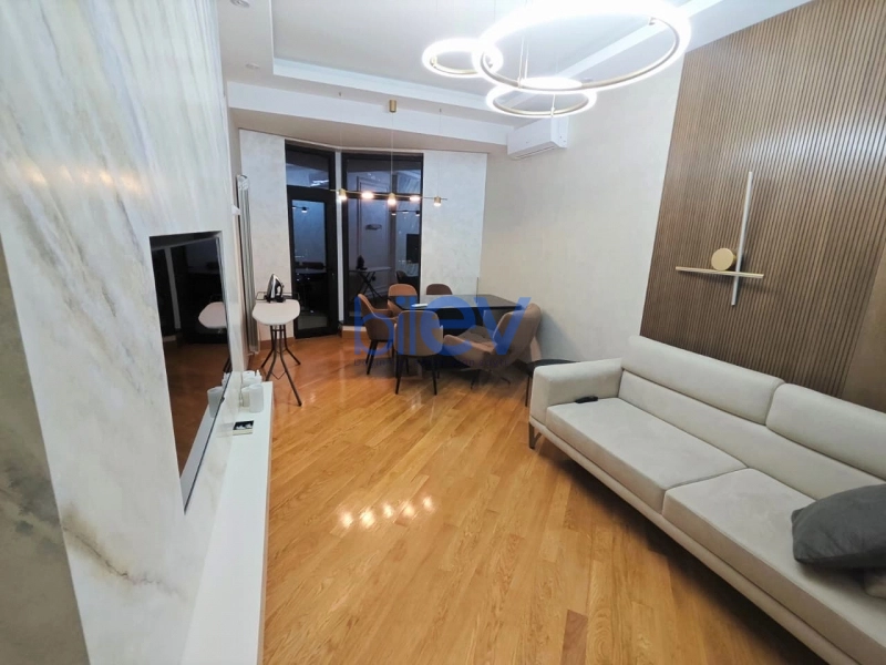Aylıq Kirayə 2 otaqlı Yeni Tikili bina evi  70m², Bakı
