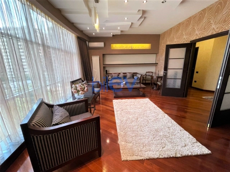 Aylıq Kirayə 2 otaqlı Yeni Tikili bina evi  110m², Bakı