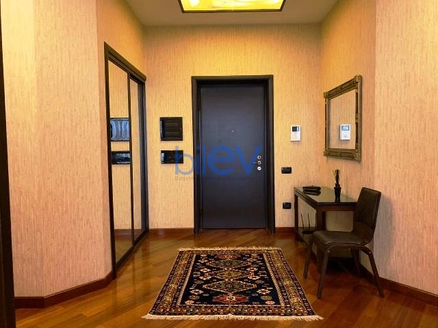 Aylıq Kirayə 2 otaqlı Yeni Tikili bina evi  110m², Bakı